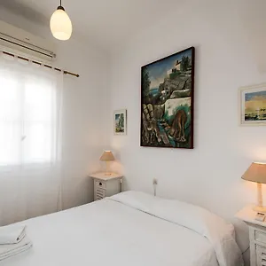 ** Otel Delphines Yunanistan